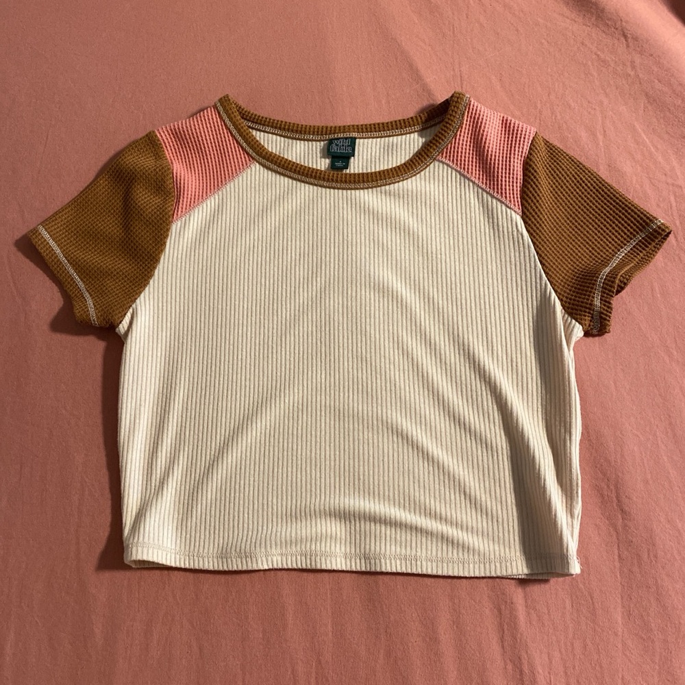 Wild Fable cropped t-shirt